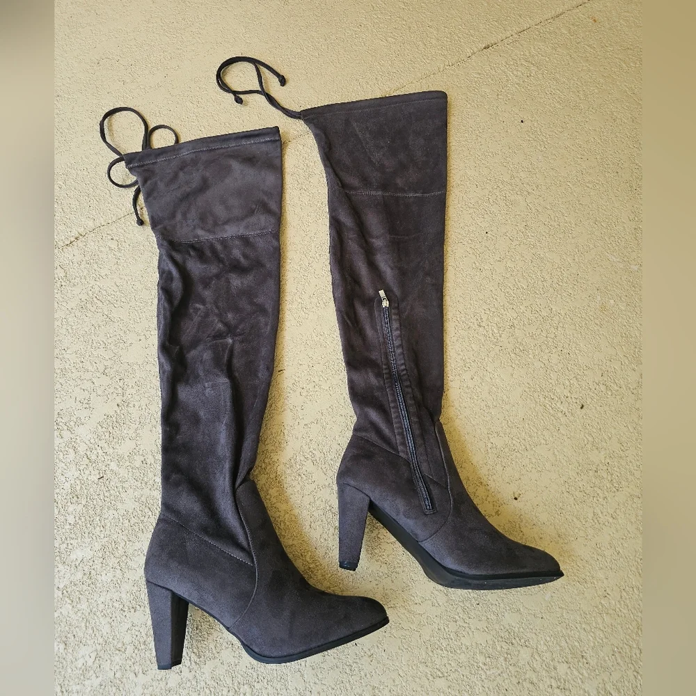 NEW OVER THE KNEE THIGH HIGH TAUPE BOOTS SIZE 12